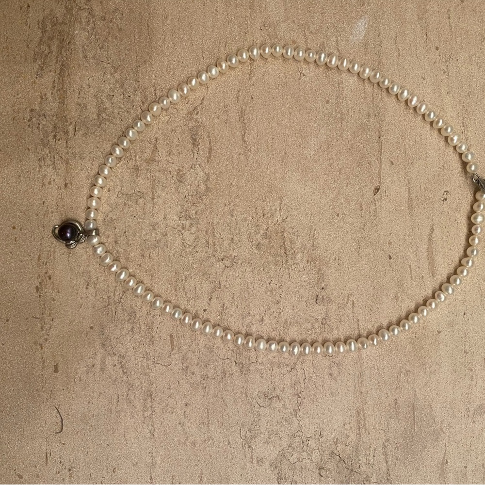 Elegant White Pearl Necklace